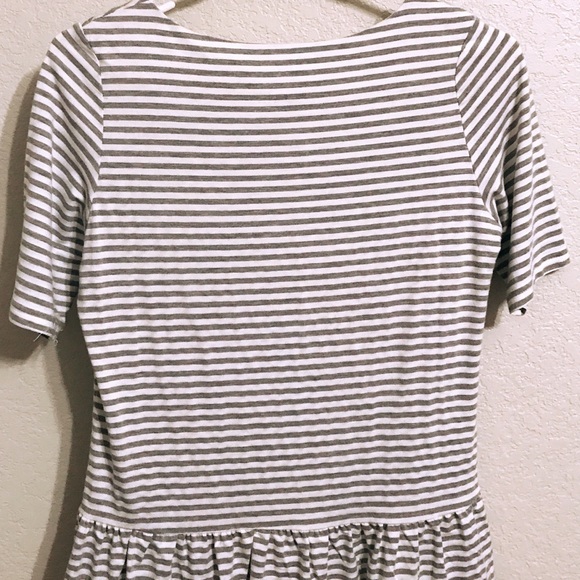 { Cute & Flirty Top } - Picture 2 of 4